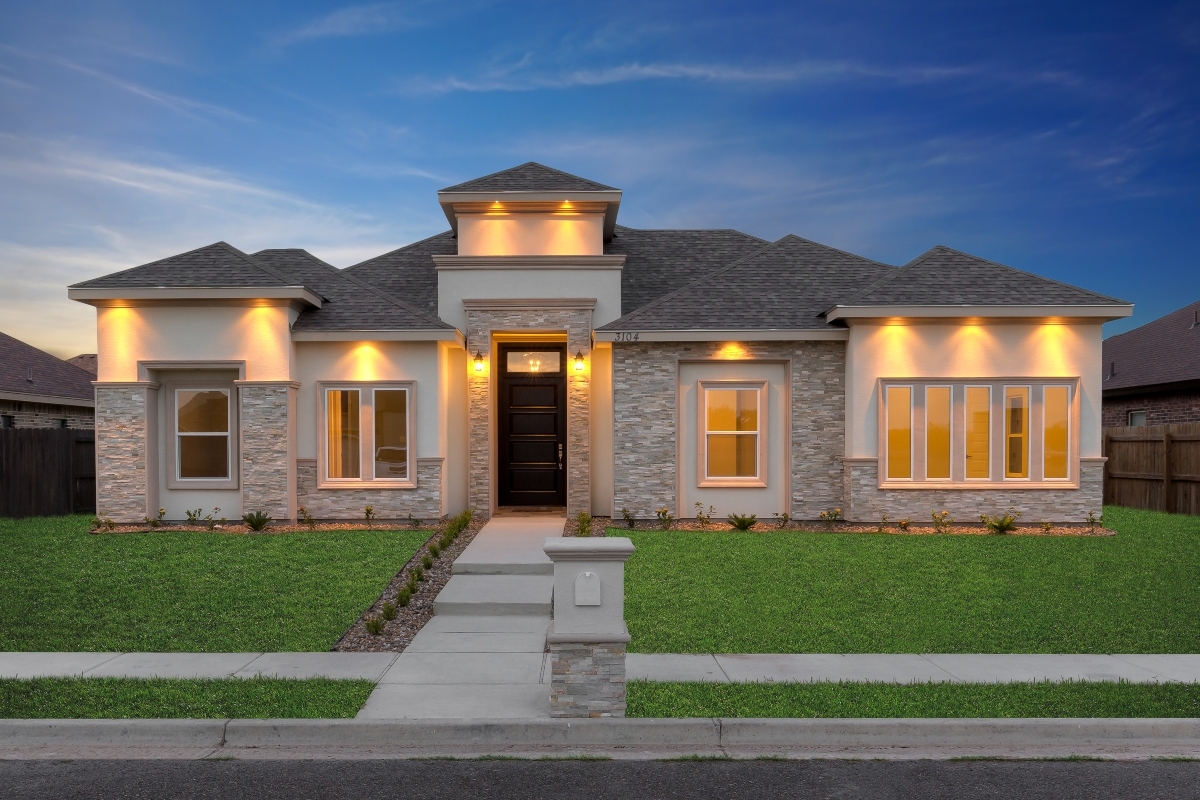 Why It's A Good Idea To Buy A New House In Sharyland, TX cover image