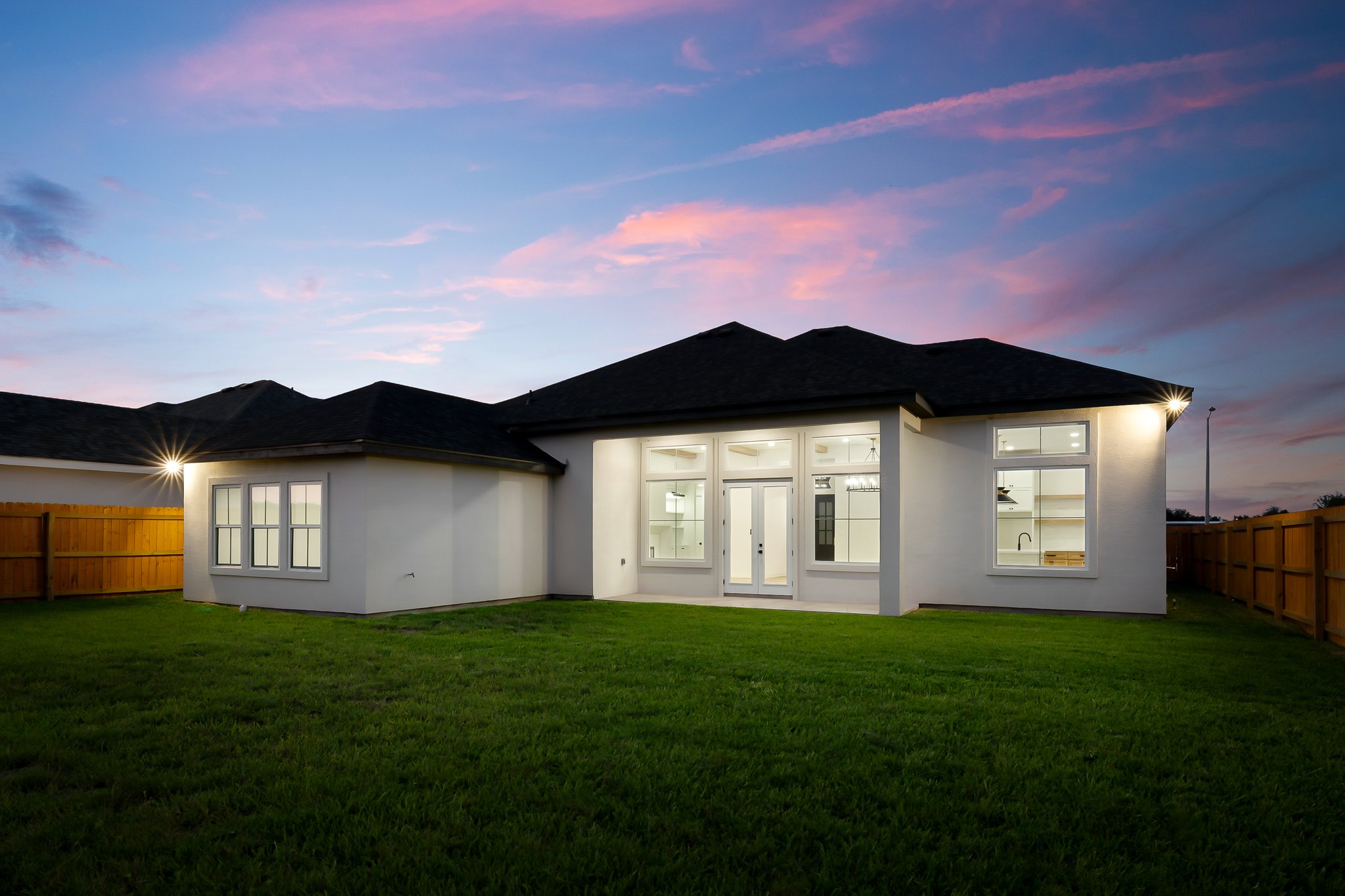 1806 E. 28th Silverwood custom home by Villa Homes backyard