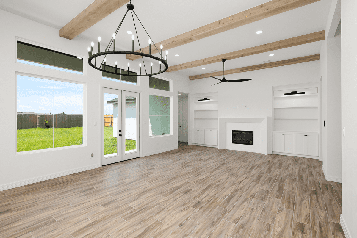1806-E-28th-silverwood