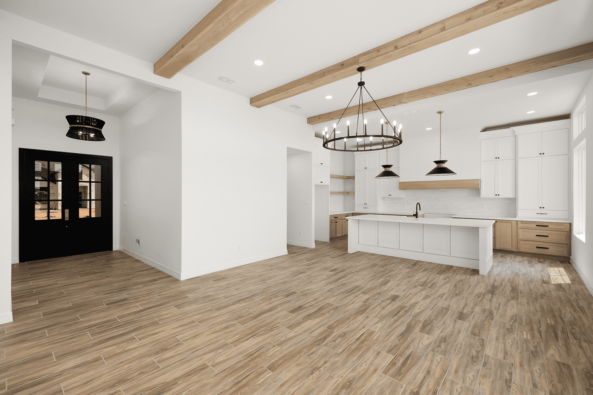 1806-E-28th-silverwood