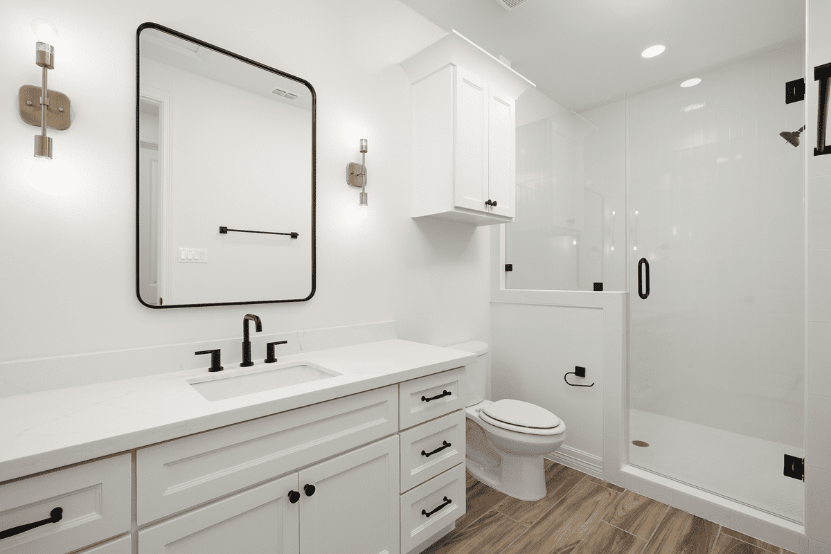 1806-E-28th-silverwood