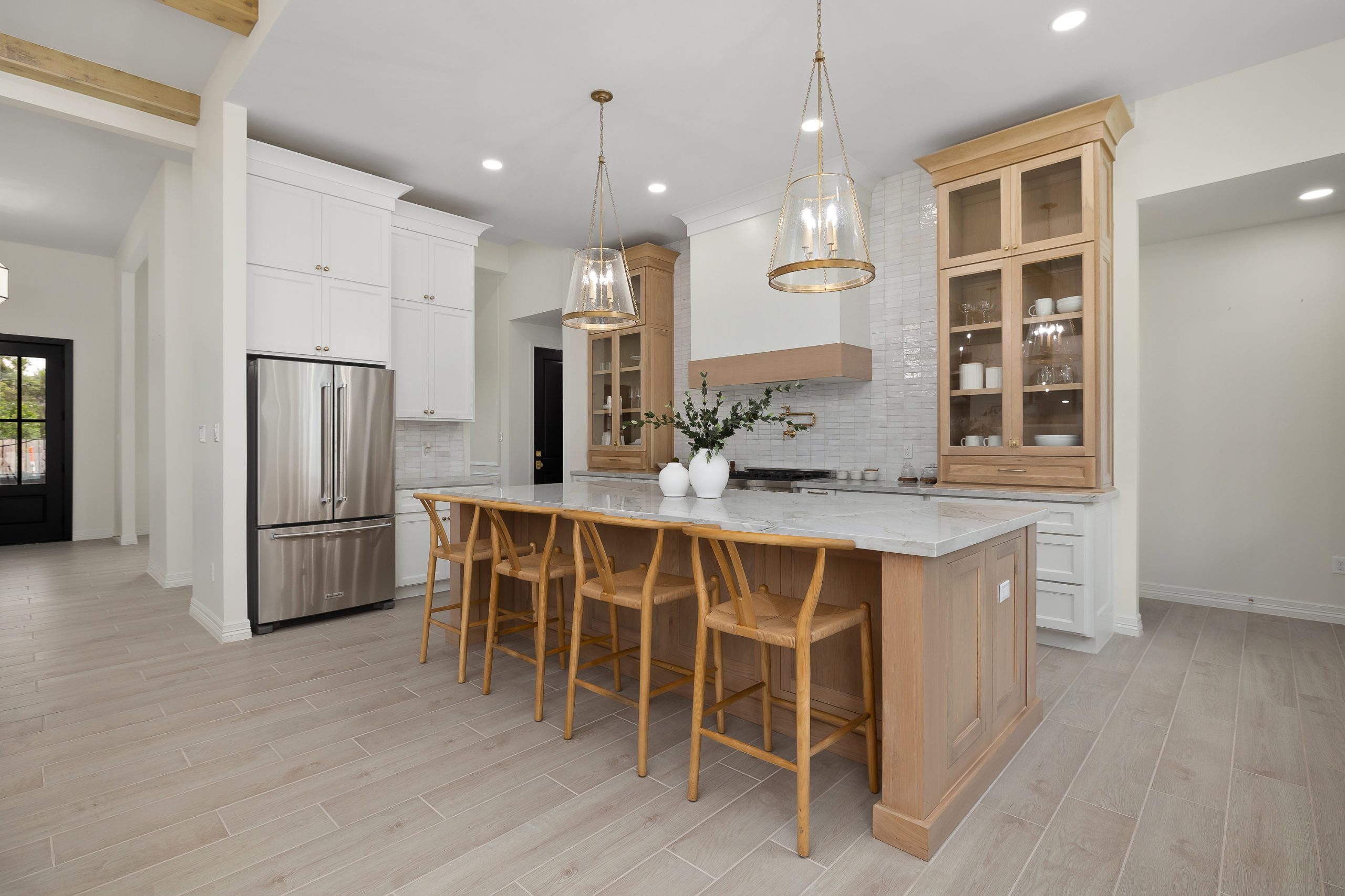 1915 E. 28th custom home build by Villa Homes. McAllen, Mission, and South Texas. home sale kitchen