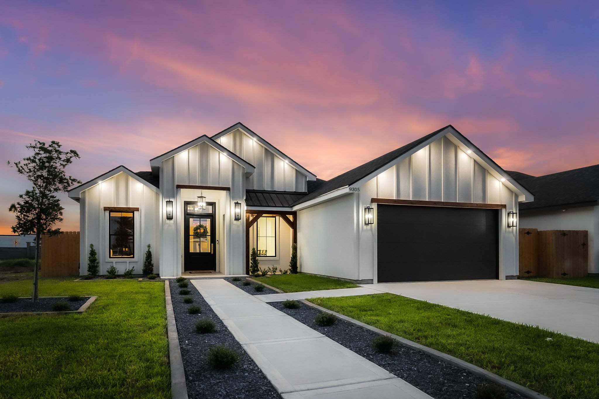 9305 N. 22nd Delilah Custom home by Villa Homs Construction