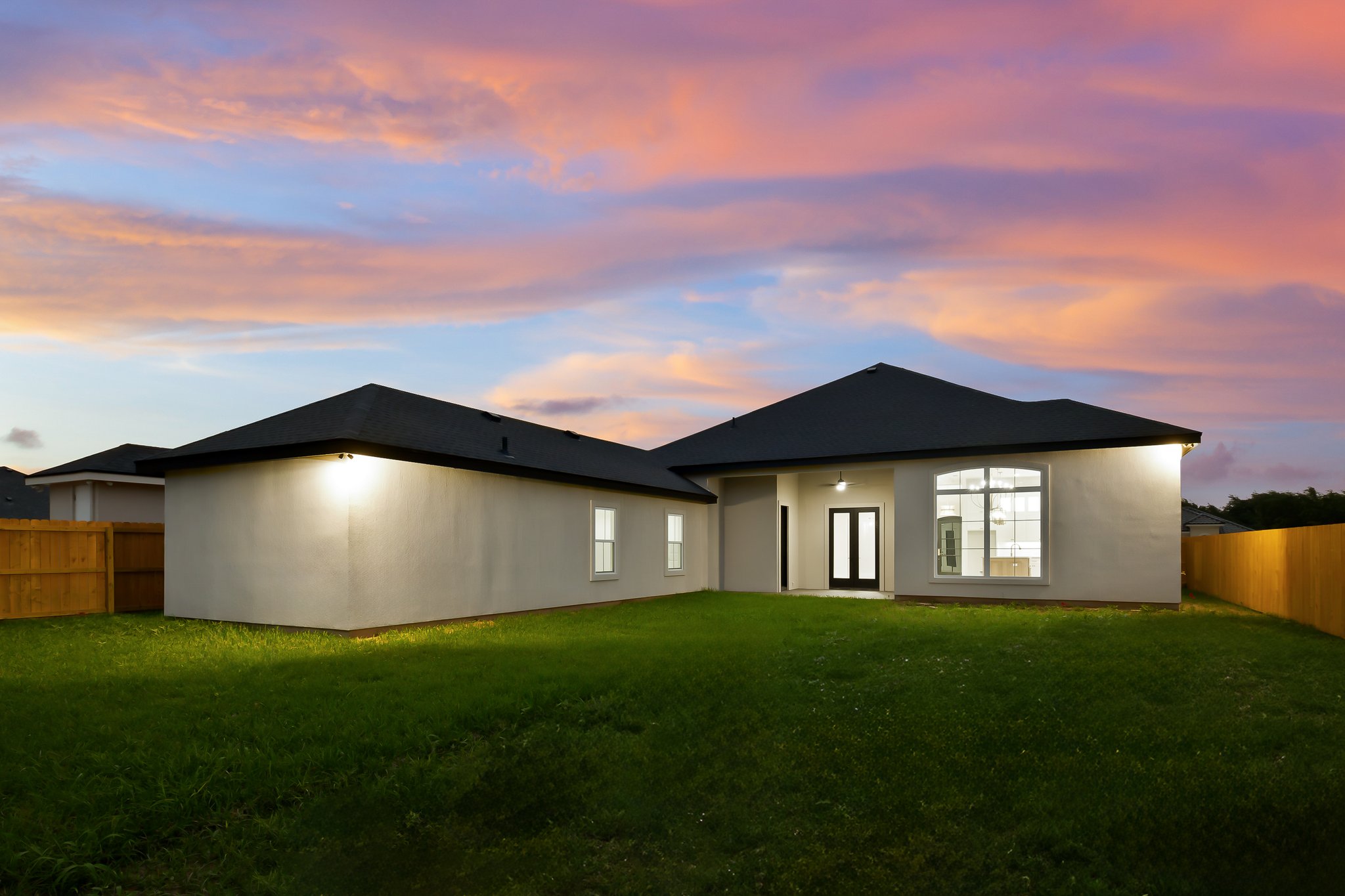 1906 E 28th St Custom home designed by Villa Homes Custom Home Builders McAllen, Mission, RGV, TX BACKYARd