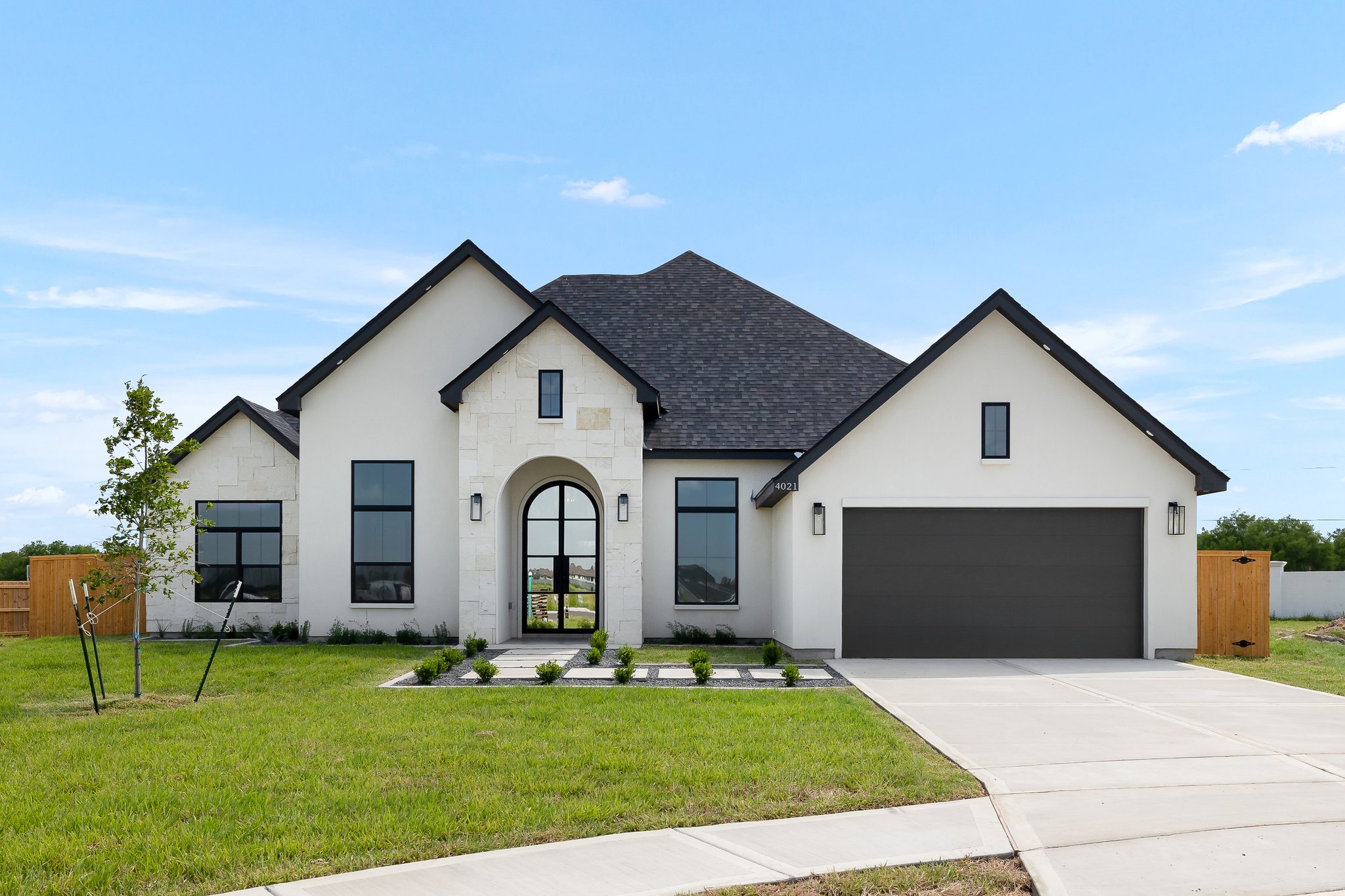 4021 Waccamaw St custom home by Villa Homes builders in Mission, Tx